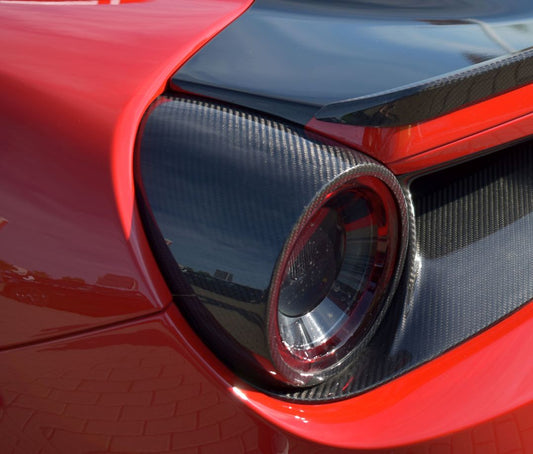 FMS Abdeckung Rückleuchten in Sichtcarbon Ferrari 488 GTB