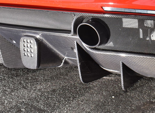FMS Heckdiffusor Luftöffnung (3 Stück) in Sichtcarbon Ferrari 488 GTB
