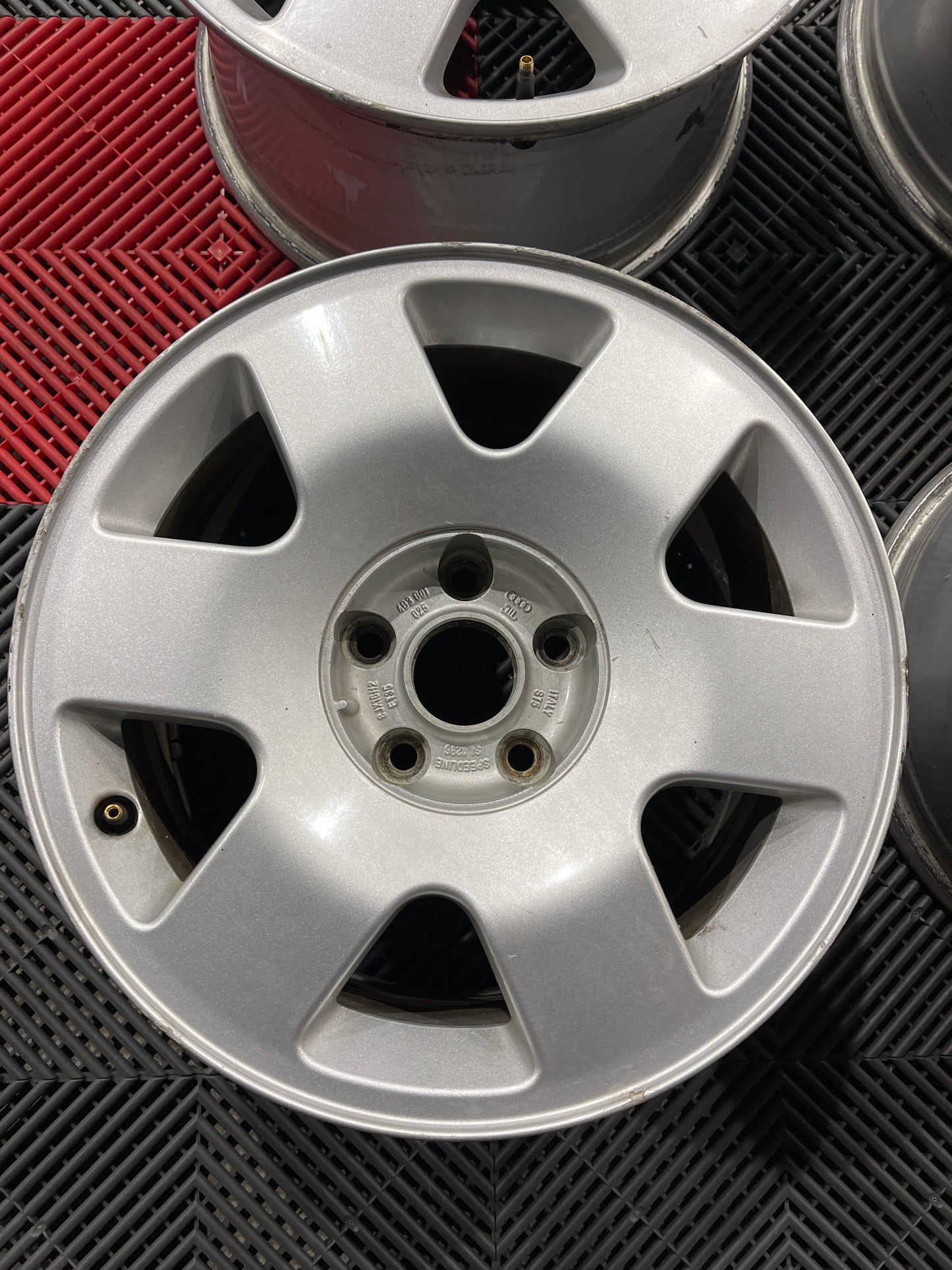 Original Alufelgen Audi A6 S6 4B V8 4B3601025 Speedline SL1296