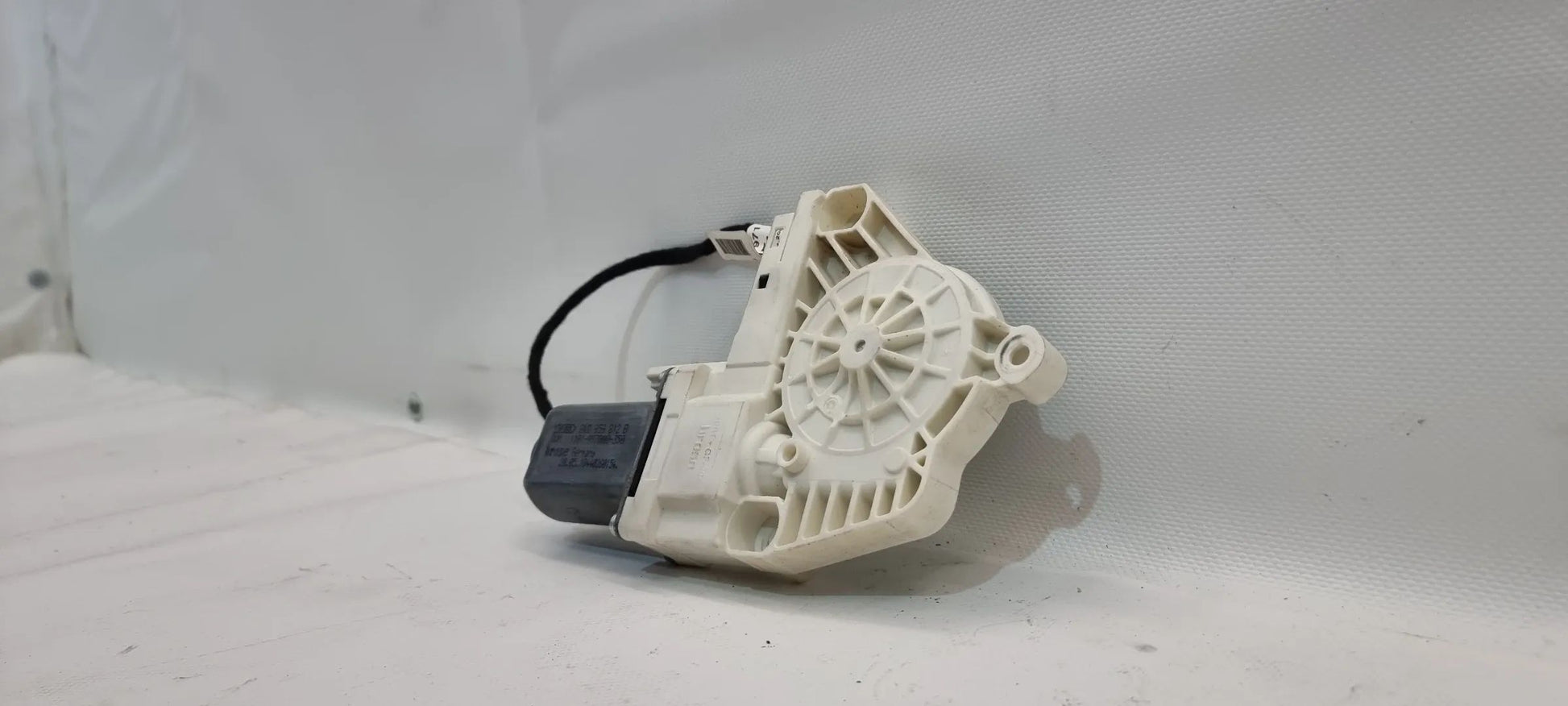 Fensterhebermotor Festerheber Audi A4 A5 Hinten Rechts 8K0959812B Steuergerät