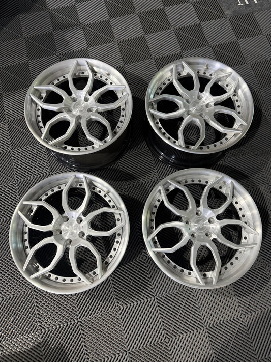 Alufelgen Prior Design PD3 2x 9X20 ET50 2x 10x20 ET40 5X112