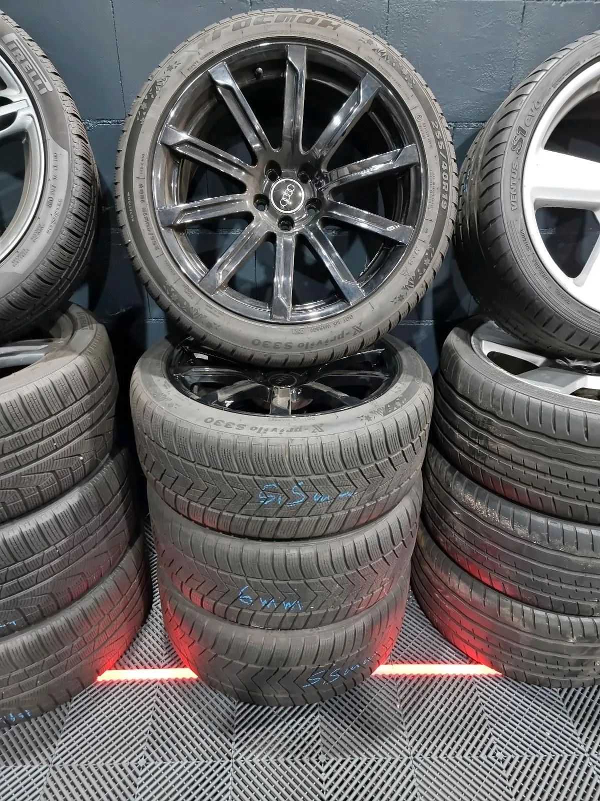 Original Audi RS6 4F Winterräder 9x19 ET29 5x112 255 40 19
Profil 5,5 - 6,6mm