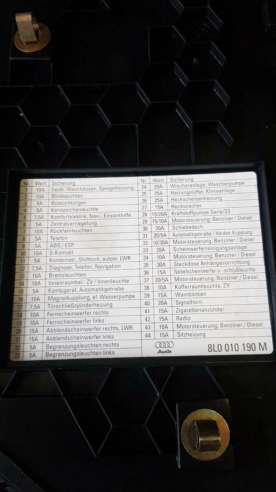 Verkleidung Amaturenbrett links 8L0857085A Audi A3 S3 8L