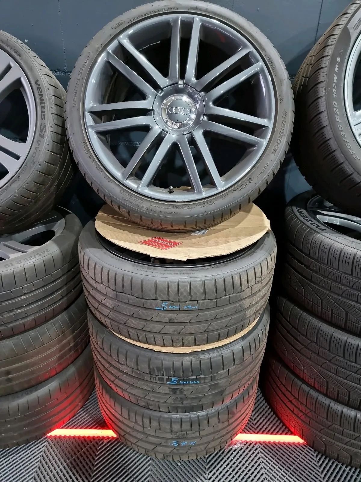 Original Audi S8 Sommerräder 9x20 ET45 5x112 255 30 20 Speedline 4E0601025AP
