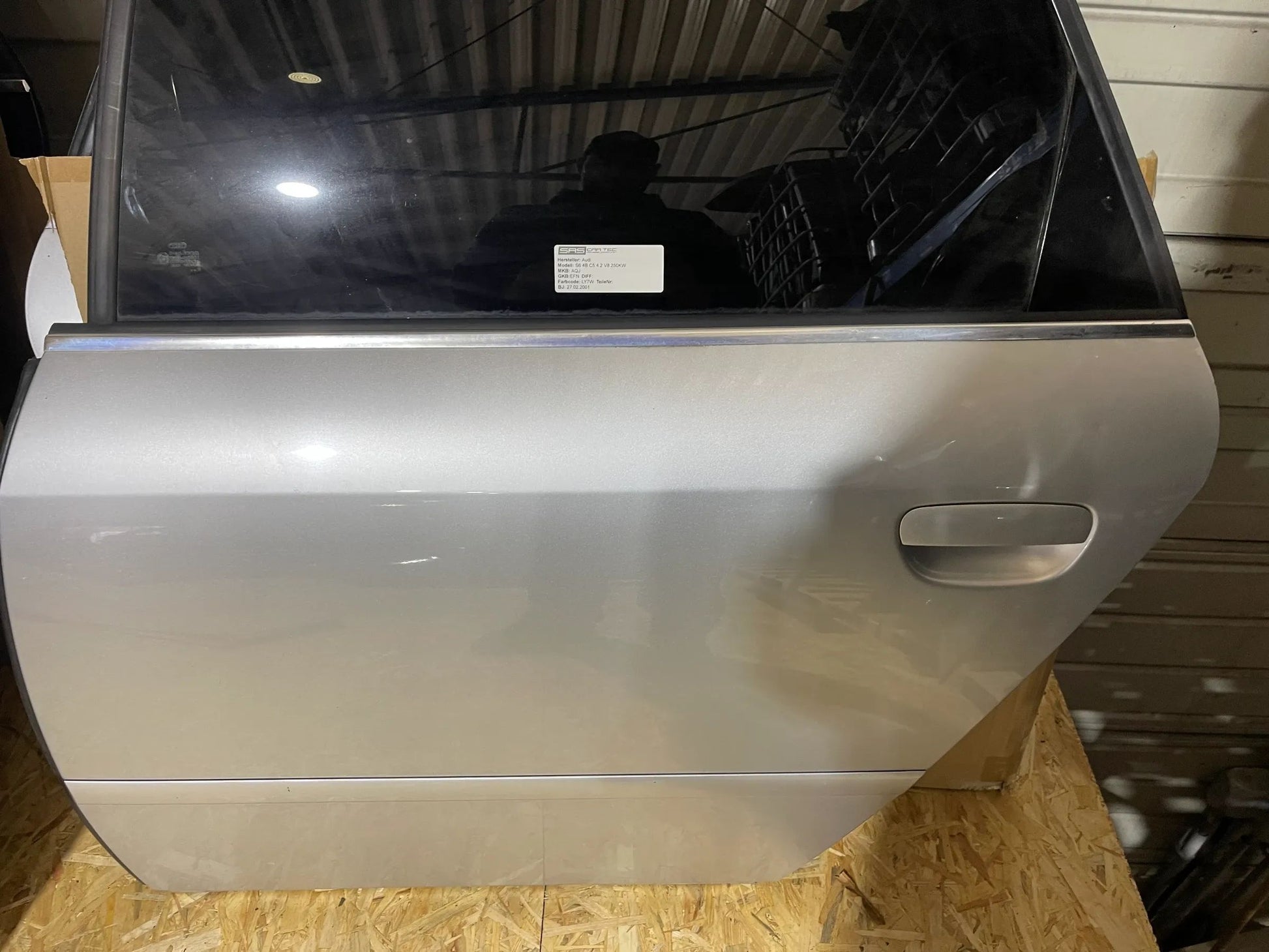 Original Audi A6 S6 RS6 4B Kombi Türe Links Hinten LY7W Lichtsilber Metallic