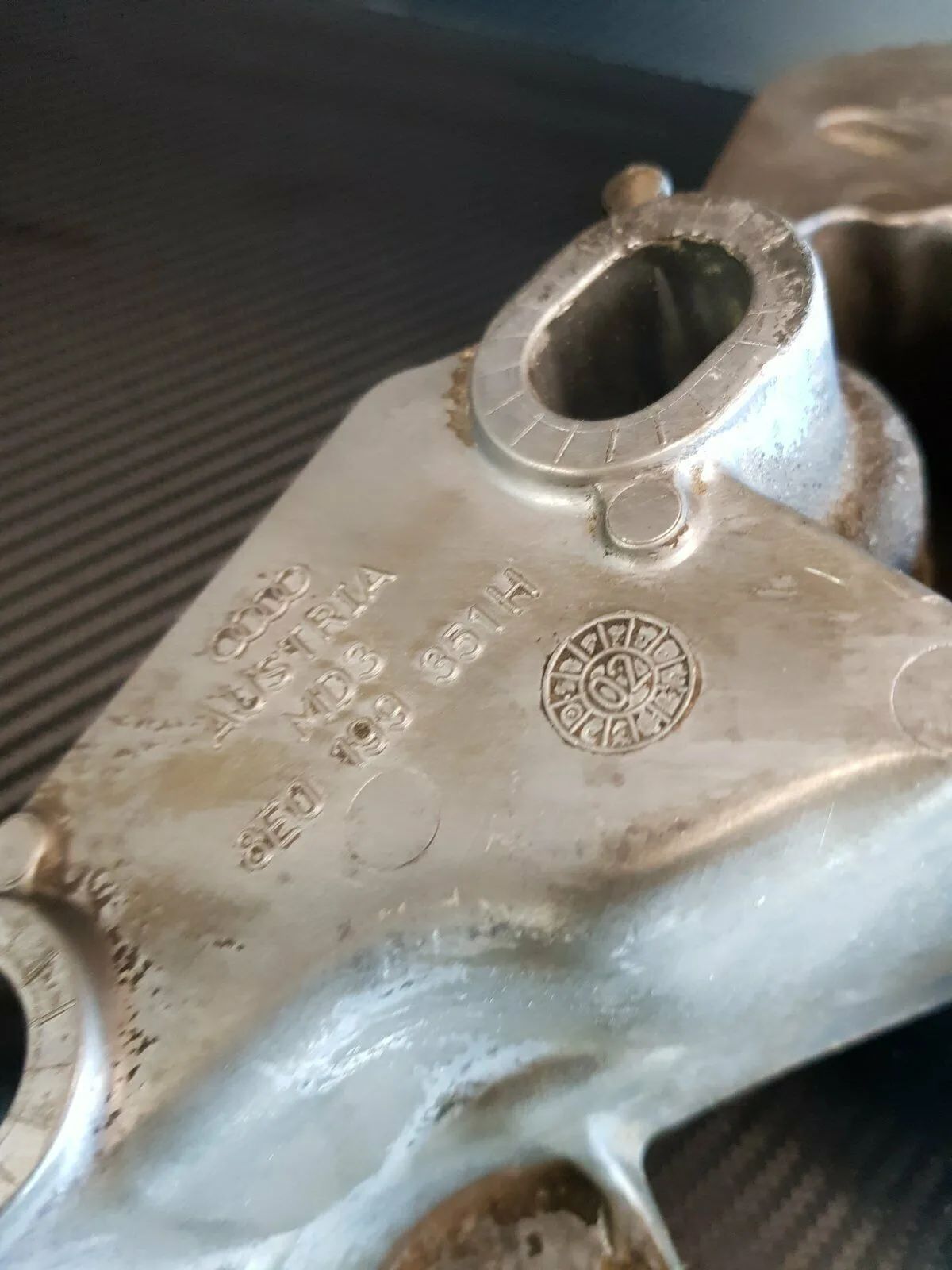 Motorhalter Motorstütze Stabi Halter 8E0199351H Audi A4 S4 B6 B7