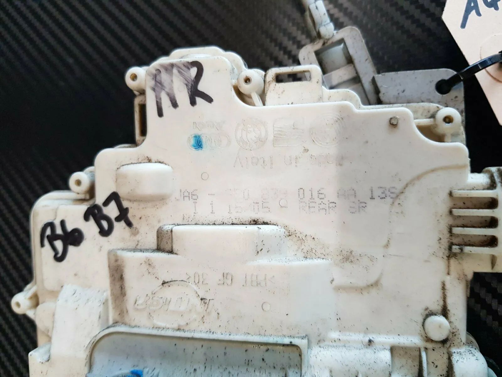 Audi A4 S4 RS4 B6 B7 Türschloss Türverriegelung ZV HR 8E0839016AA