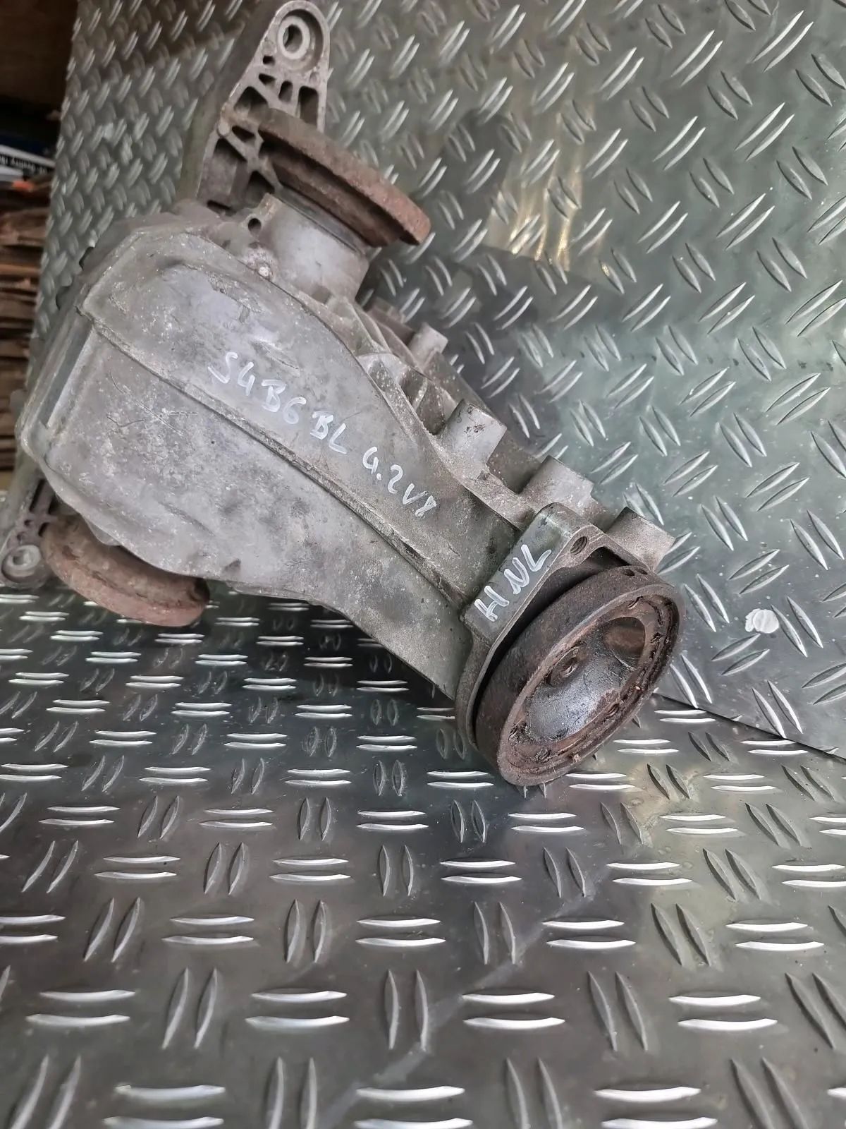 Audi S4 B6 B7 4.2 V8 Differenzial HNL Diff