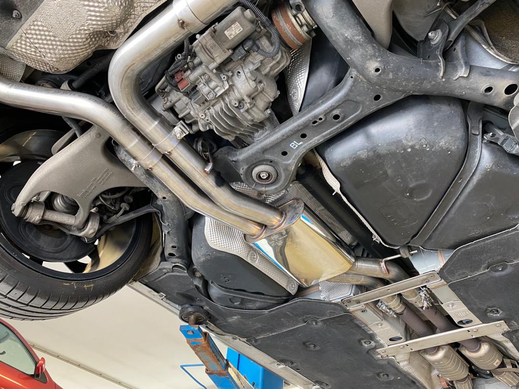 Audi S8 Typ 4H Vorschalldämpfer