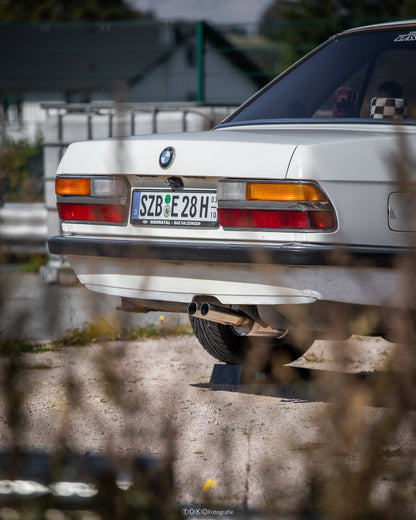 FOX BMW E28 525e mit Katalysator Endschalldämpfer - 2x55 Typ 10