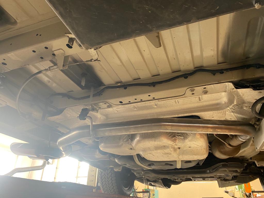 FOX Fiat Ducato Wohnmobil Endrohr Ausgang zur Fahrerseite - 2x115x85 Typ 38