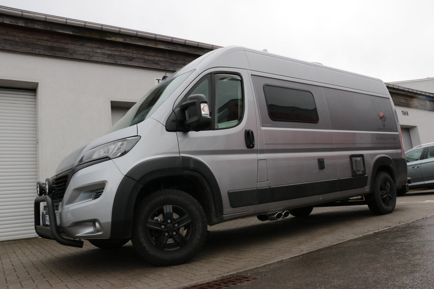 FOX Fiat Ducato/ Peugeot Boxer/ Peugeot Tourne/ Citroen Jumper Endrohr Ausgang zur Fahrerseite - 2x115x85 Typ 38