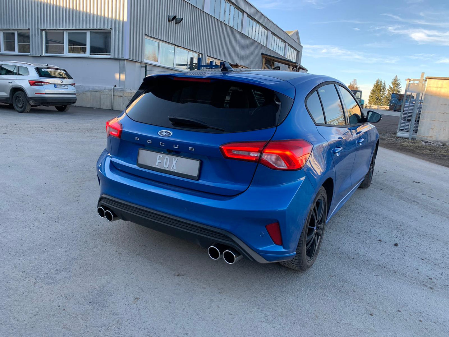 Ford Focus IV ST-Line - starre Hinterachse Endschalldämpfer Ausgang rechts/links - 2x90 Typ 16 rechts/links