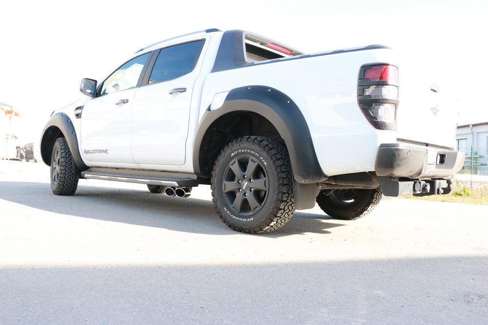 Ford Ranger ab 09/2015 4x4 - Wildtrak Endschalldämpfer Sidepipe, Ausgang rechts und links am Fahrzeug - 2x115x85 Typ 38 rechts/links