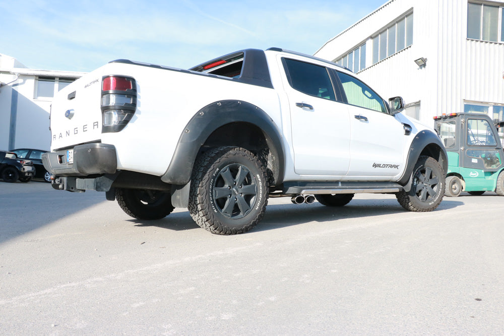 Ford Ranger ab 09/2015 4x4 - Wildtrak Endschalldämpfer Sidepipe, Ausgang rechts und links am Fahrzeug - 2x115x85 Typ 38 rechts/links