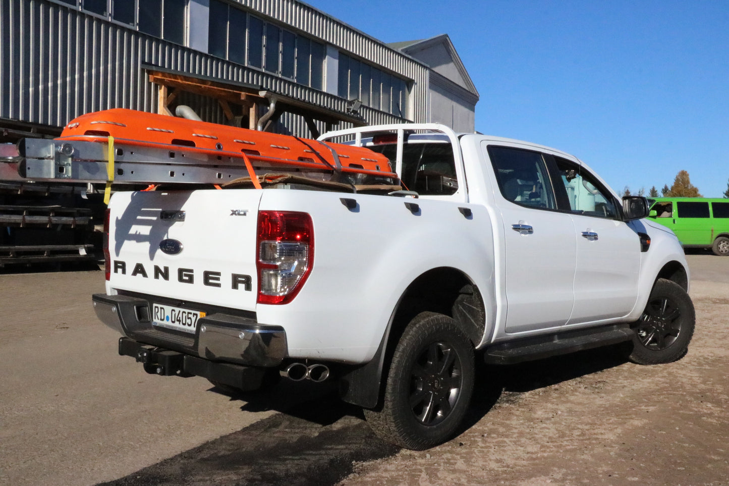 FOX Ford Ranger 4x4 - Doppelkabine + Wildtrak Endschalldämpfer Sidepipe, Ausgang an der rechten Fahrzeugseite hinter dem Hinterrad  - 2x115x85 Typ 38