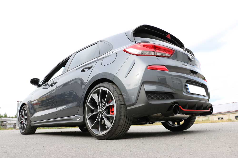 Hyundai i30N Performance - SCHWARZ Endschalldämpfer quer Ausgang rechts/links mit Abgasklappe - 129x106 Typ 32 rechts/links schwarz emailliert