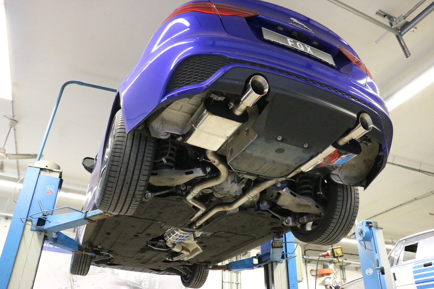 FOX Jaguar XE Endschalldämpfer rechts/links - 1x100 Typ 25 rechts/links