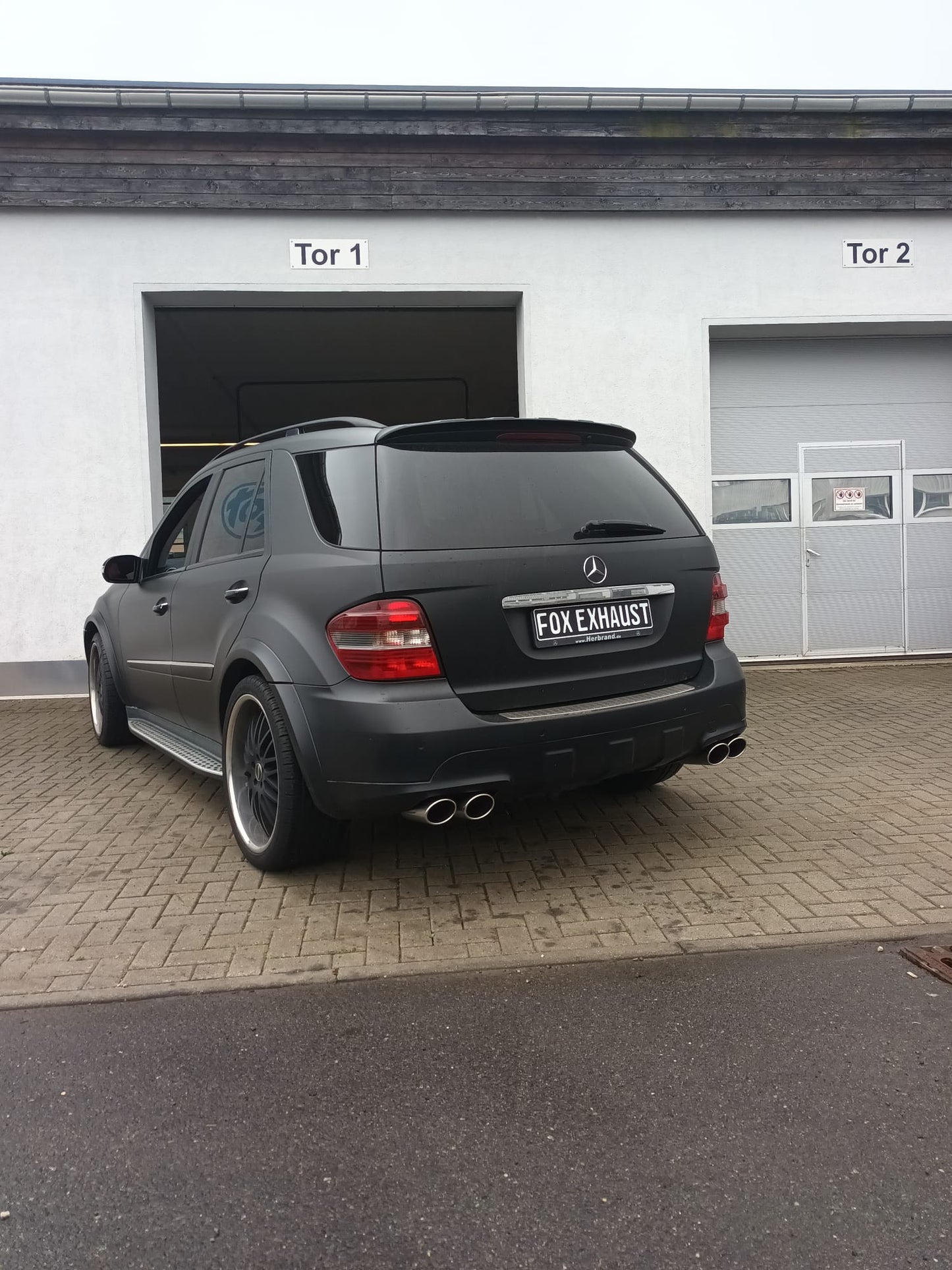 FOX Mercedes M-Klasse Typ W164 Endschalldämpfer rechts/links - 2x115x85 Typ 44 rechts/links