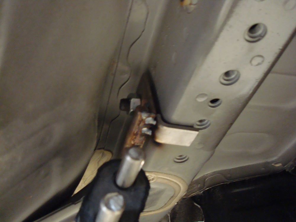 Mitsubishi Lancer CYO Stufenheck/ Sportback Benzin Endschalldämpfer quer Ausgang rechts/links - 1x100 Typ 17 rechts/links