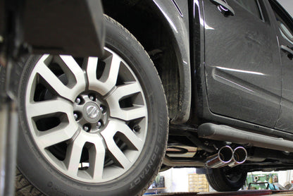 Nissan Navara D40 - 2,5l dCi Endschalldämpfer Sidepipe, Ausgang rechts und links am Fahrzeug - 2x90 Typ 16 rechts/links