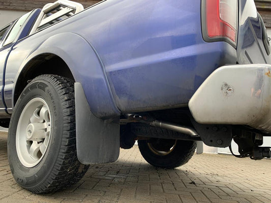 FOX Nissan NP300 Pickup 4WD - D22 Endschalldämpfer - 1x55 Typ 26 (seitlicher Ausgang)