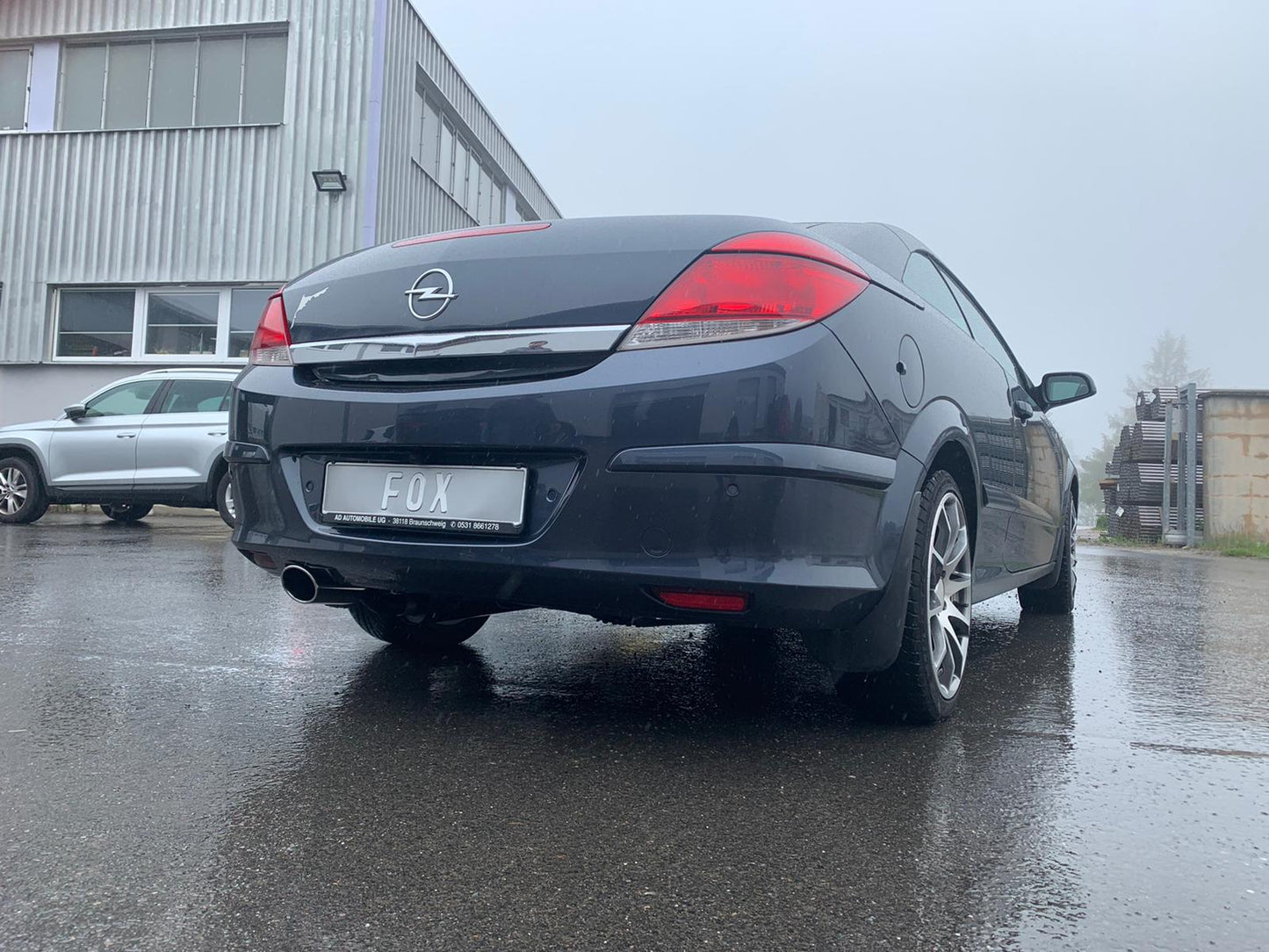 Opel Astra H TwinTop mit Ausschnitt Endschalldämpfer einseitig - 115x85 Typ 32