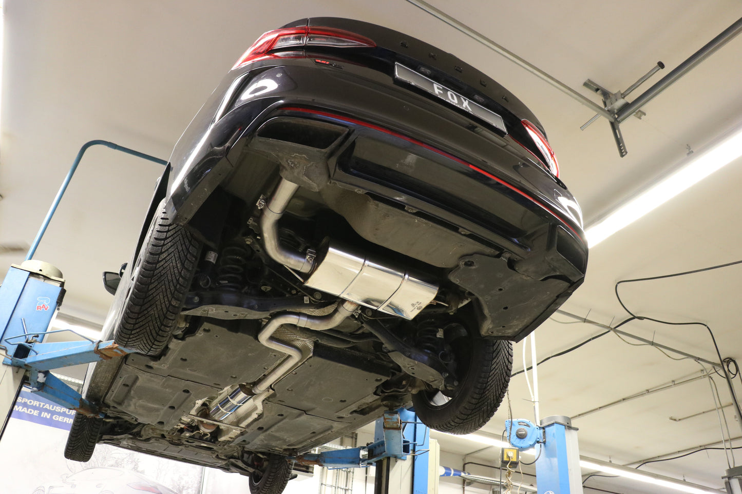 FOX Skoda Octavia NX RS iV Endschalldämpfer - Austritt im linken originalen Endrohr