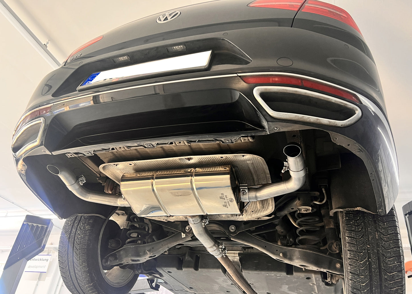 FOX VW Passat B8 GTE Endschalldämpfer Ausgang rechts/links - Endrohre hinter der Stoßstange